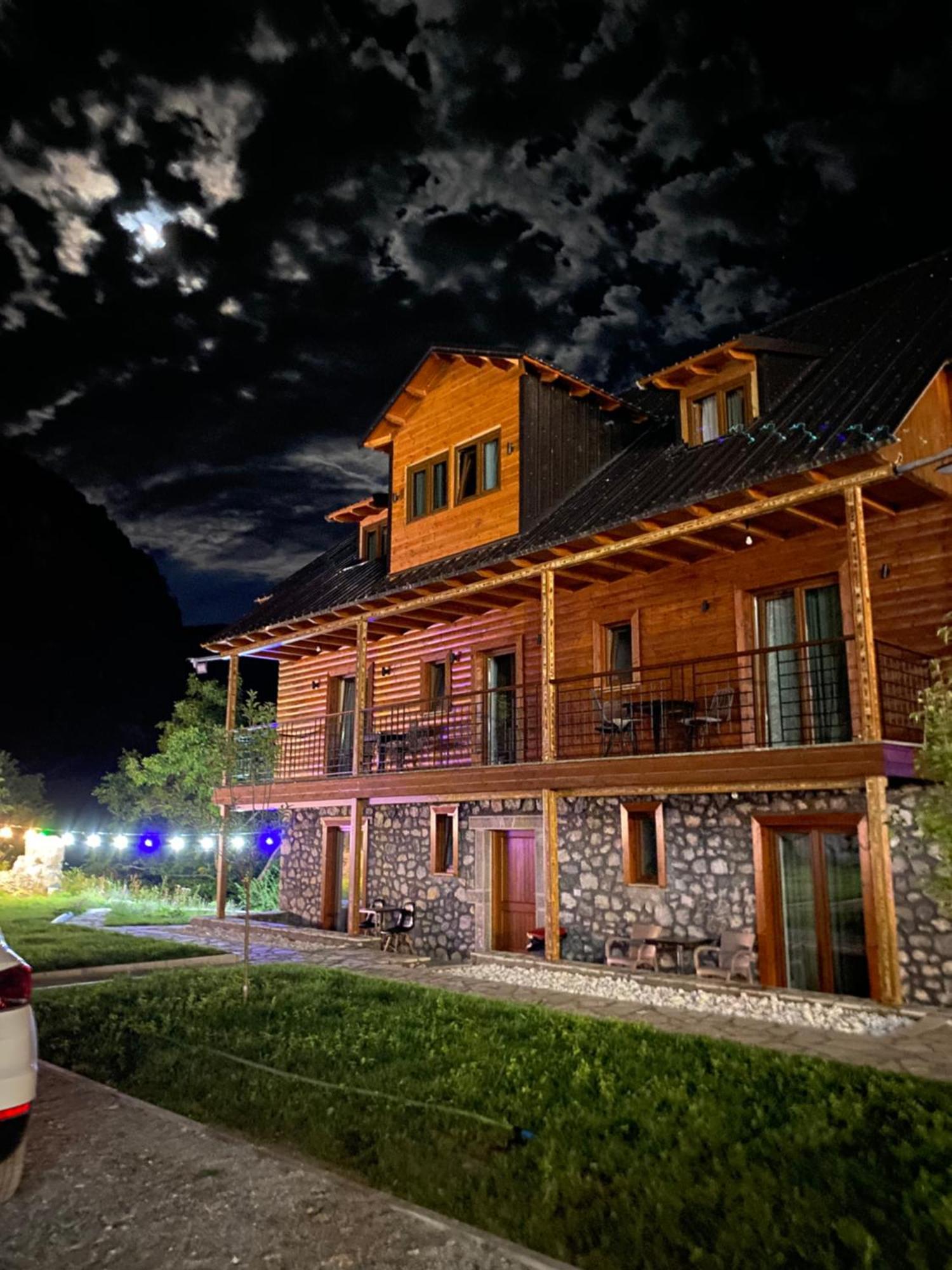 Gegest Hotel Theth Esterno foto