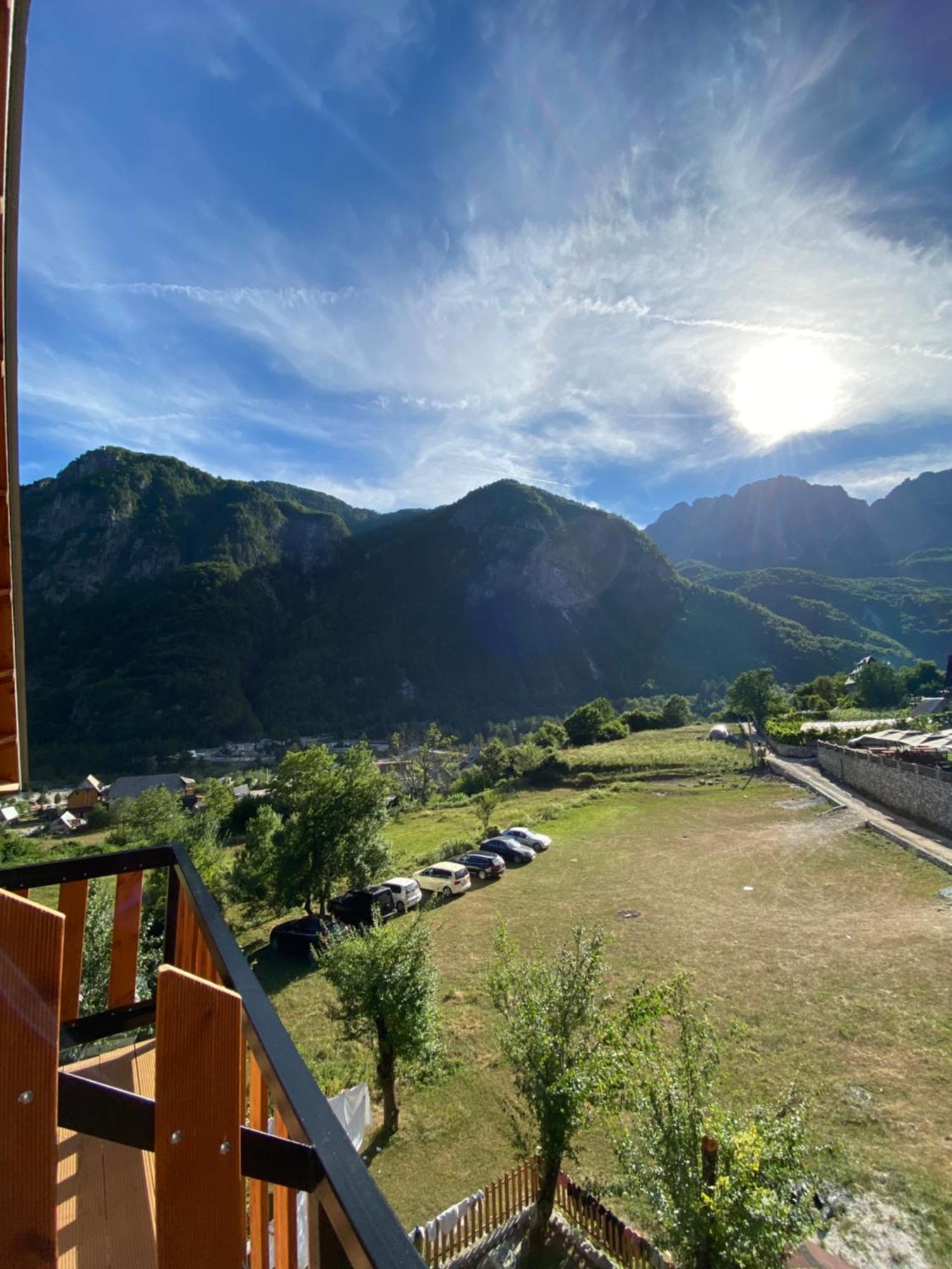 Gegest Hotel Theth Esterno foto